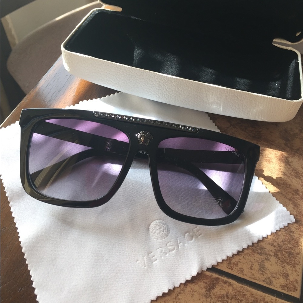 New Authentic Versace Sun Glasses